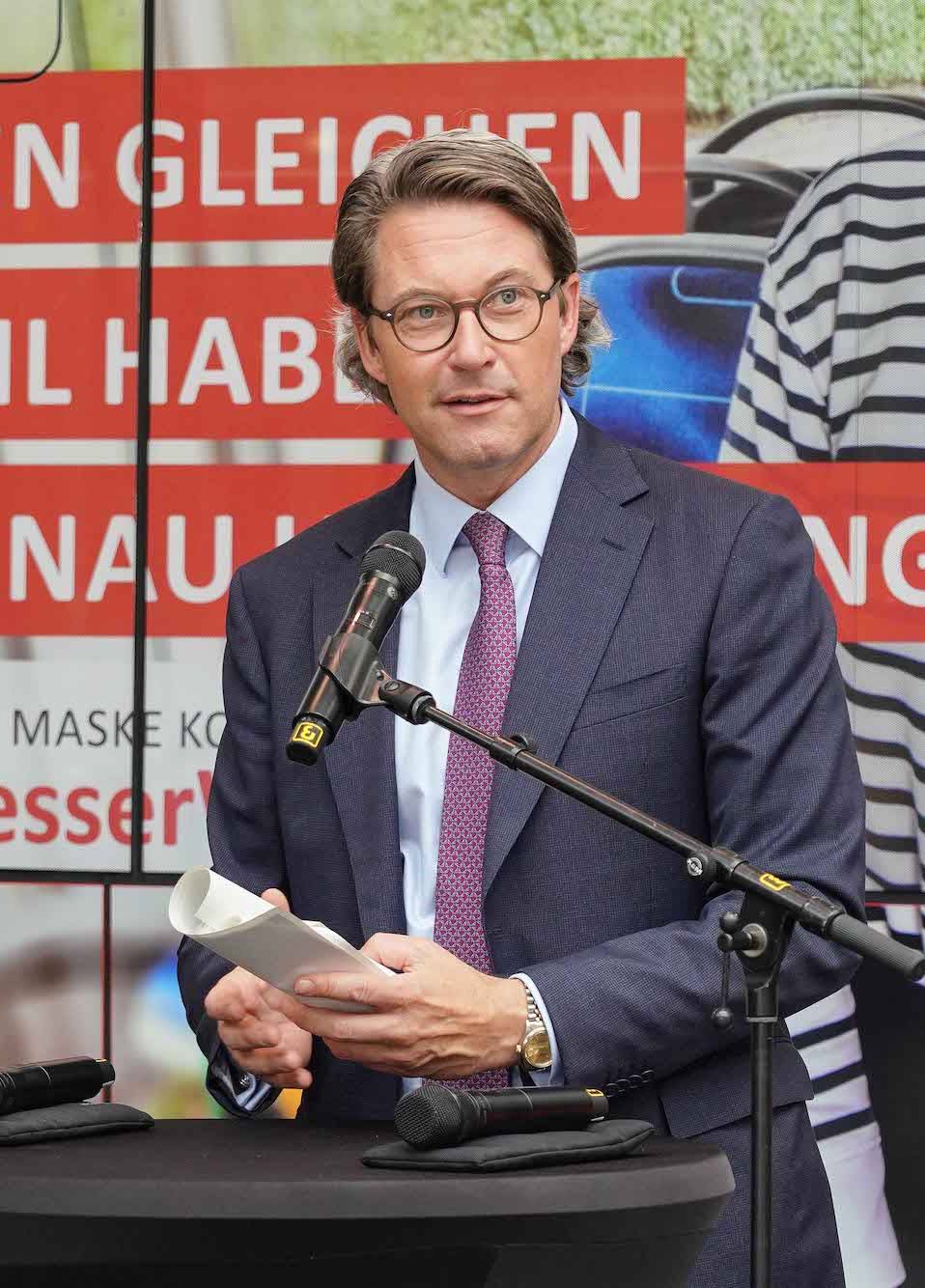 Bundesverkehrsminister Andreas Scheuer stellt #BesserWeiter-Kampagne vor.