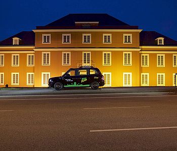 Der Revierflitzer® der STOAG in Oberhausen bei Nacht